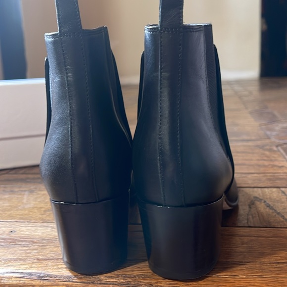 Vince Black Hallie Leather Ankle Boots Bootie 5M